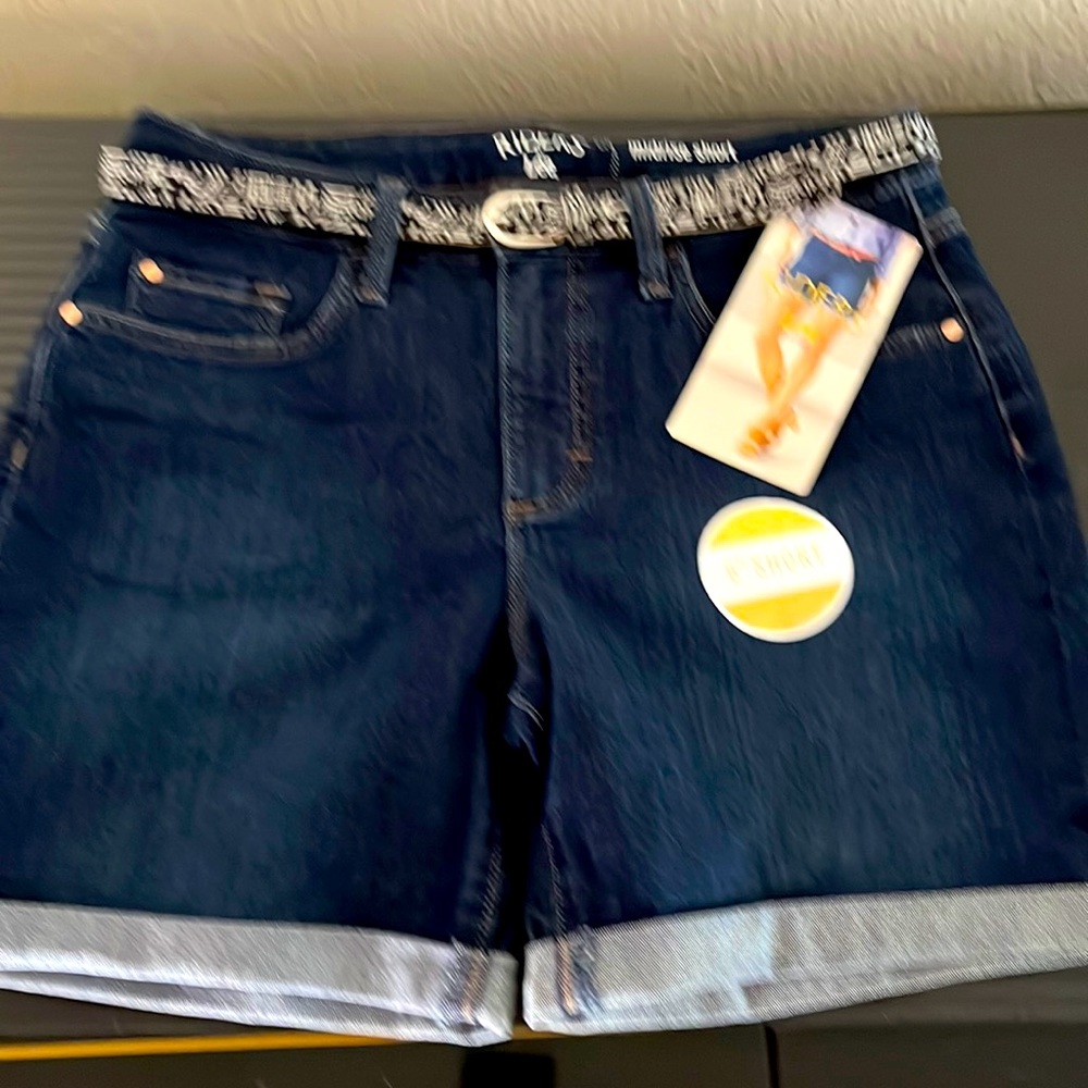 LEE Blue Jean Midrise Shorts sz 8M NWT